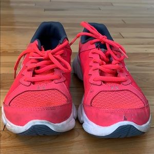 ❄️ Girl’s sneakers